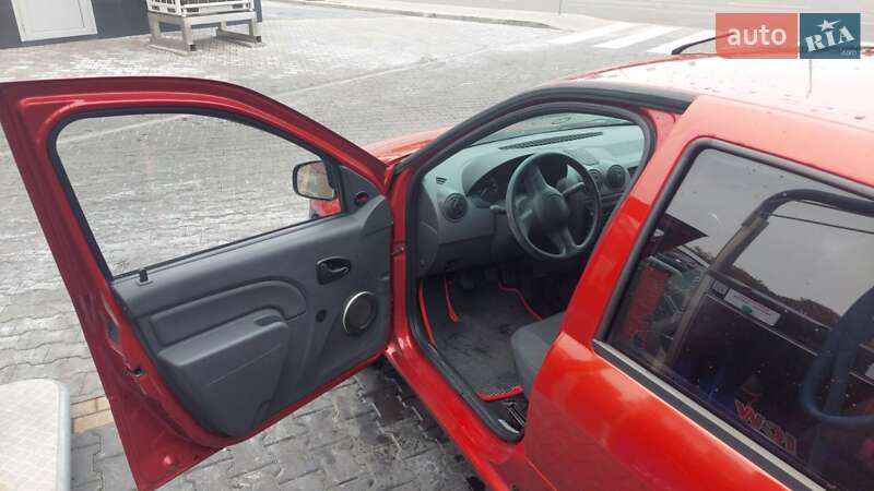 Седан Dacia Logan 2008 в Киеве