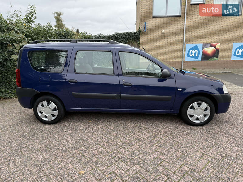 Седан Dacia Logan 2008 в Ровно