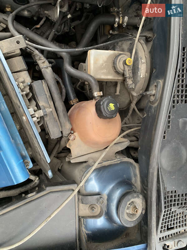 Седан Dacia Logan 2006 в Києві