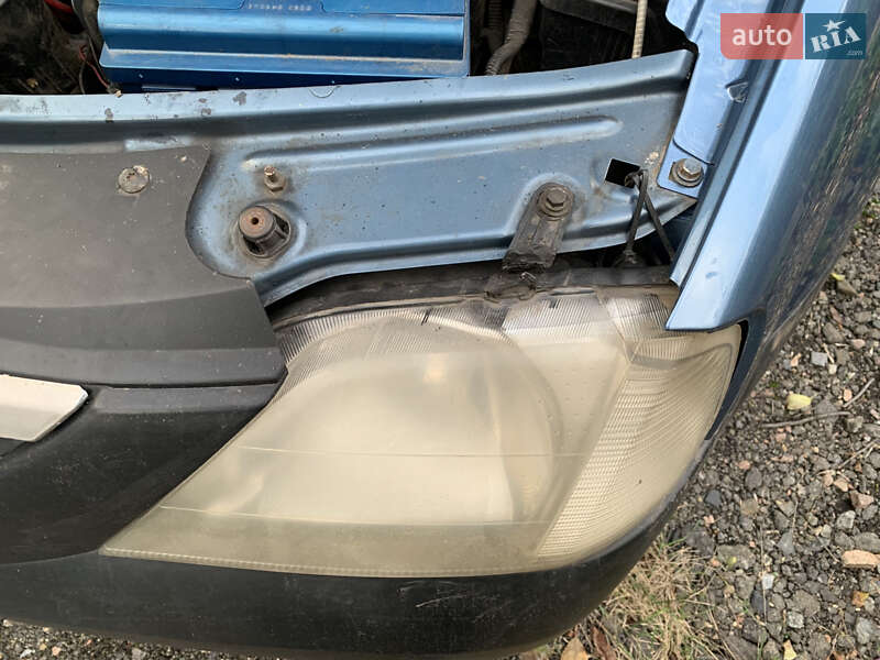 Седан Dacia Logan 2006 в Києві