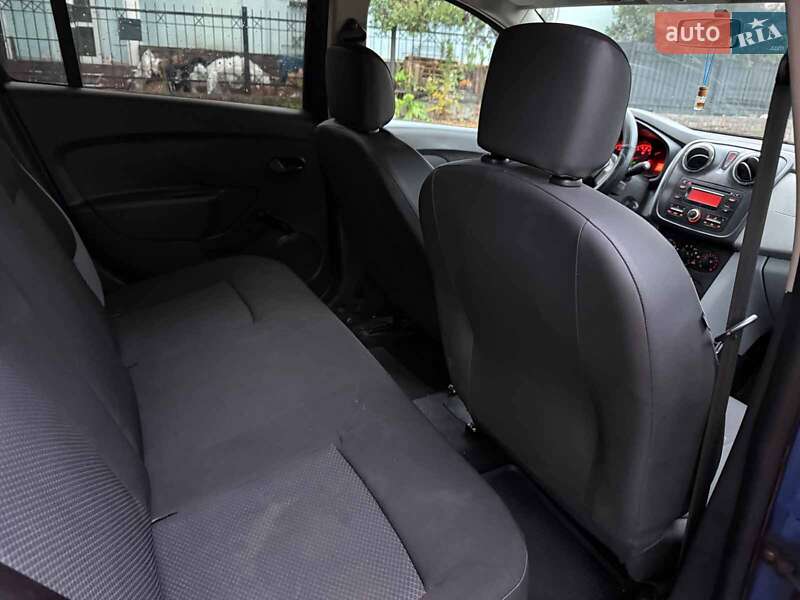 Седан Dacia Logan 2013 в Киеве фото 18 Седан Dacia Logan 2013 в Киеве