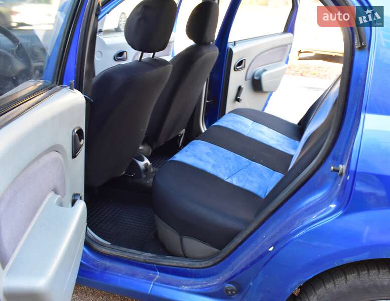 Седан Dacia Logan 2006 в Киеве