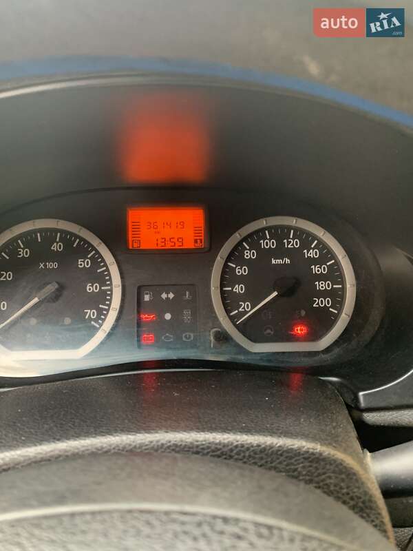 Седан Dacia Logan 2006 в Умані