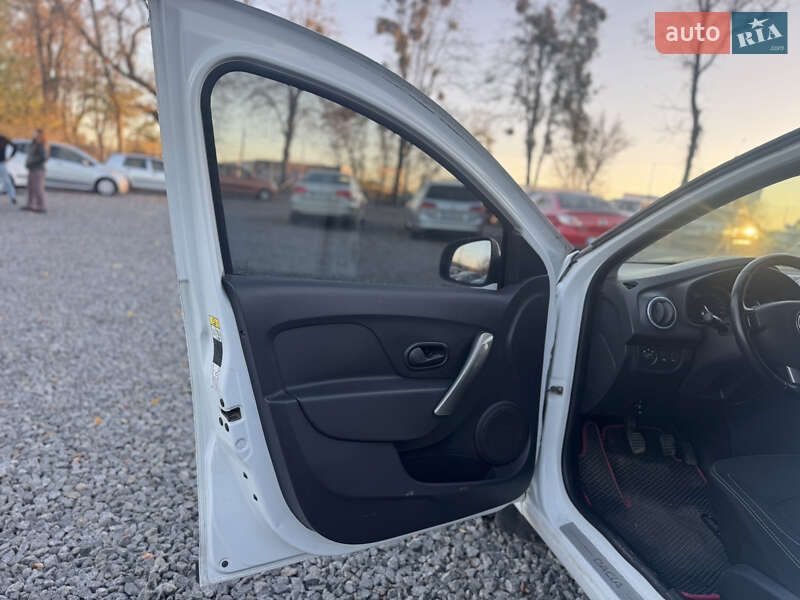 Седан Dacia Logan 2015 в Хмельницком