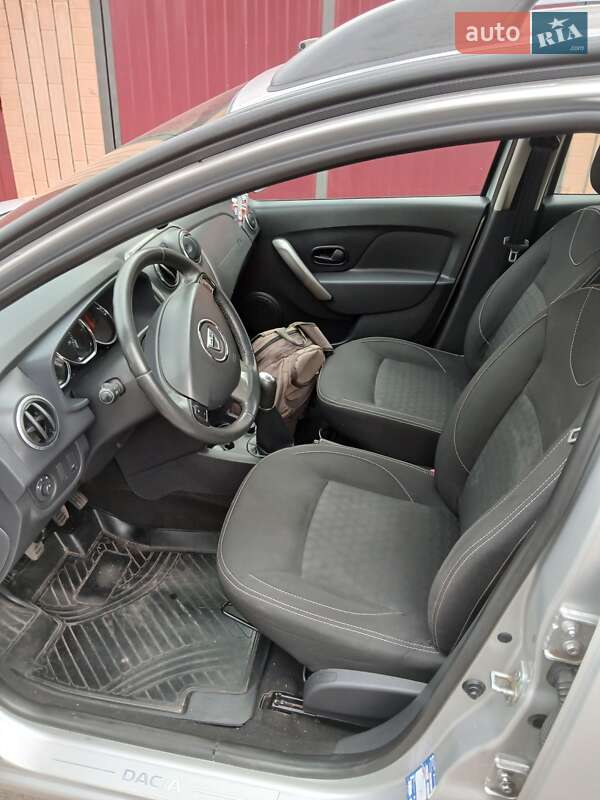 Седан Dacia Logan 2014 в Черкассах