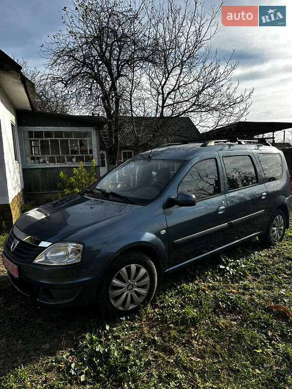 Dacia Logan 2011