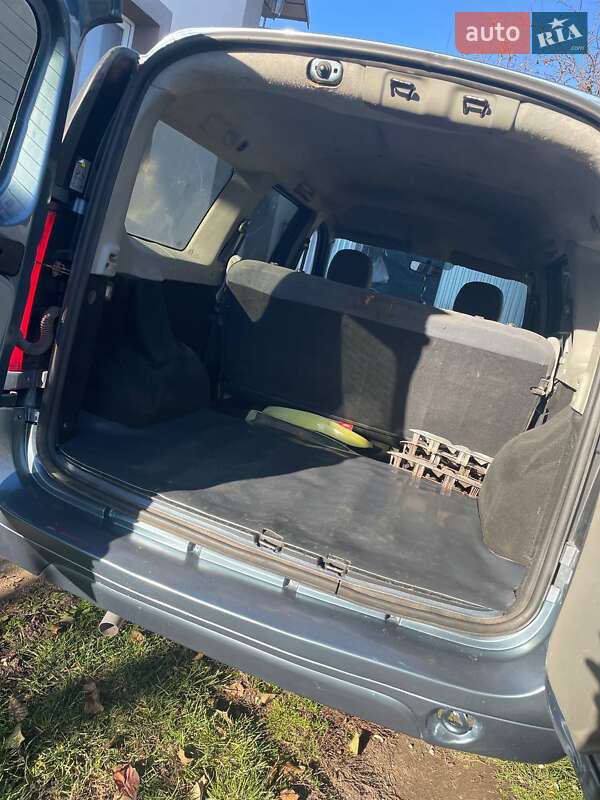 Седан Dacia Logan 2008 в Тернополі