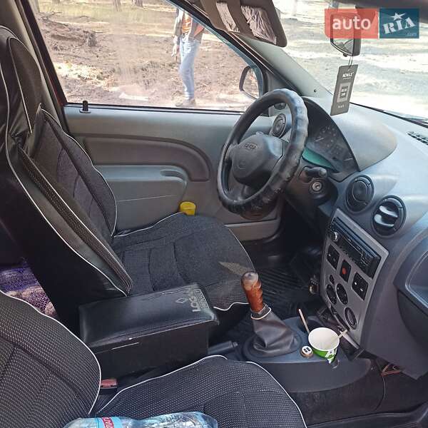 Седан Dacia Logan 2006 в Полтаві