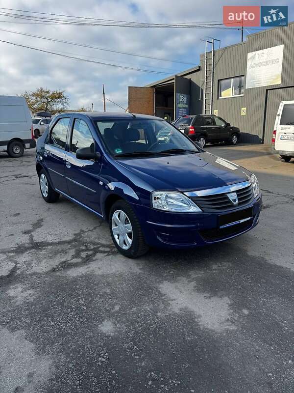 Седан Dacia Logan 2009 в Луцке