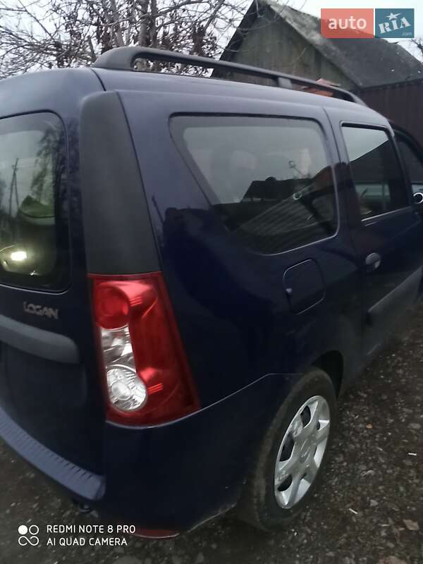 Седан Dacia Logan 2011 в Могилев-Подольске