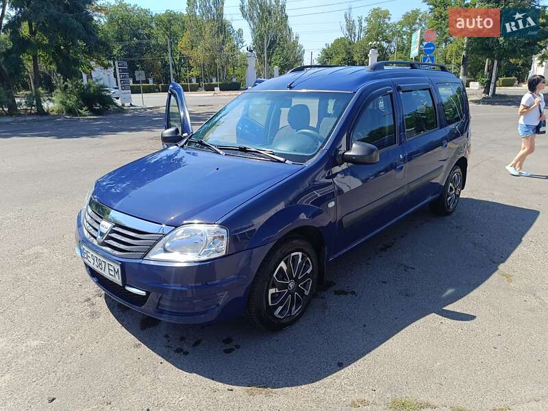 Седан Dacia Logan 2009 в Миколаєві