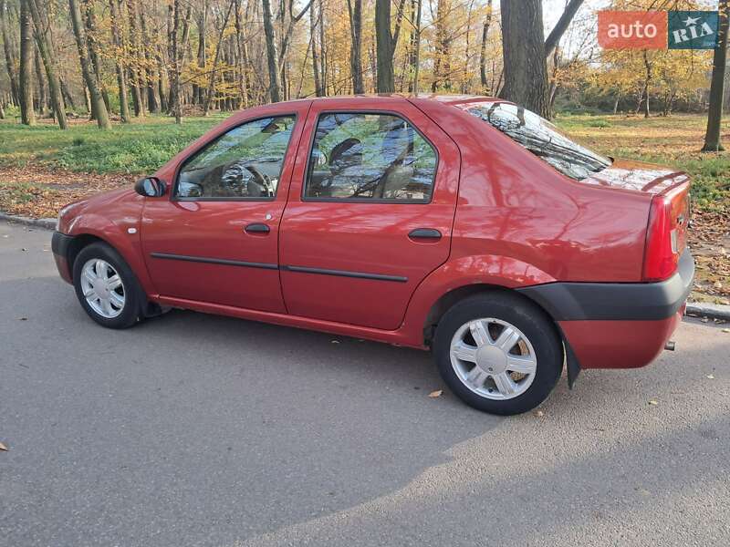 Седан Dacia Logan 2008 в Черновцах
