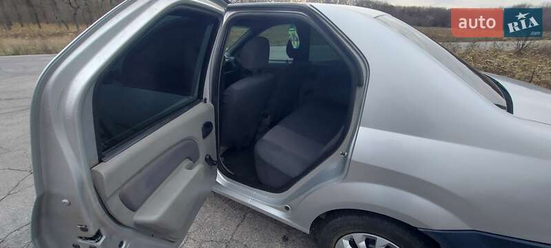 Седан Dacia Logan 2007 в Новомосковську