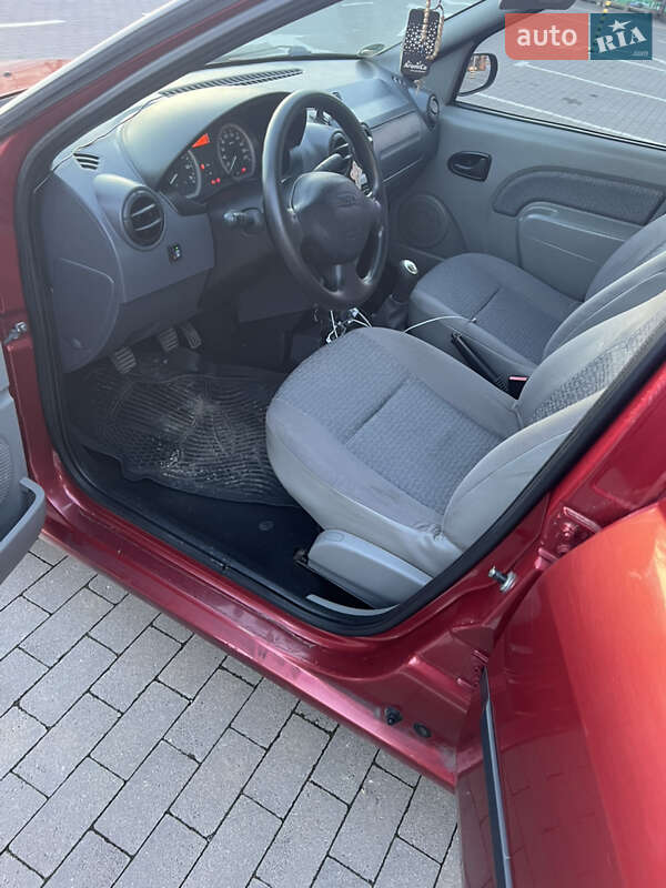 Седан Dacia Logan 2007 в Калуші
