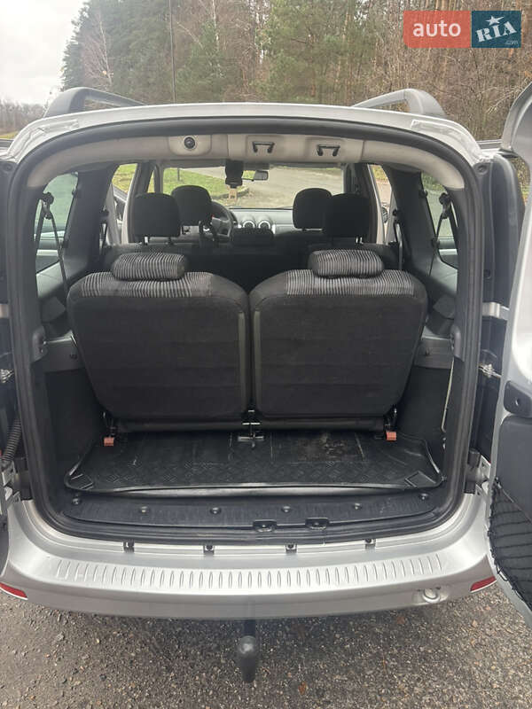 Седан Dacia Logan 2009 в Полтаві фото 24 Седан Dacia Logan 2009 в Полтаві