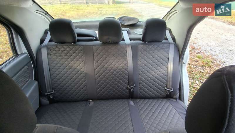 Седан Dacia Logan 2007 в Житомире фото 16 Седан Dacia Logan 2007 в Житомире