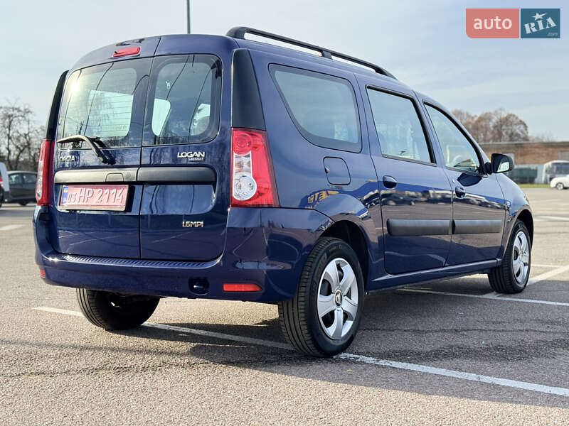 Седан Dacia Logan 2009 в Киеве