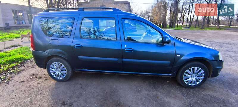 Седан Dacia Logan 2012 в Кривом Роге