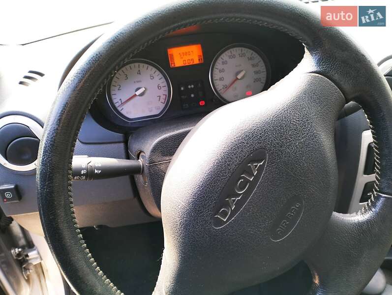 Седан Dacia Logan 2007 в Нежине