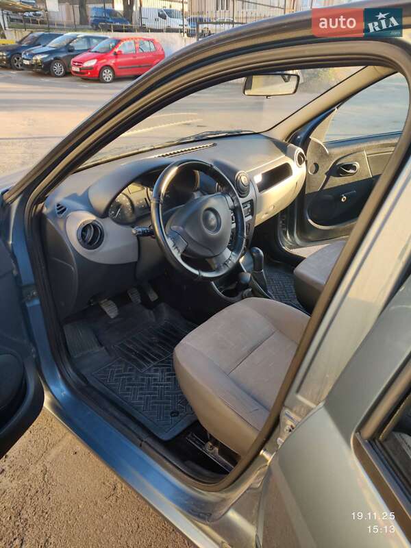 Седан Dacia Logan 2008 в Рівному