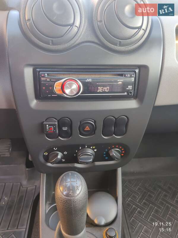 Седан Dacia Logan 2008 в Рівному