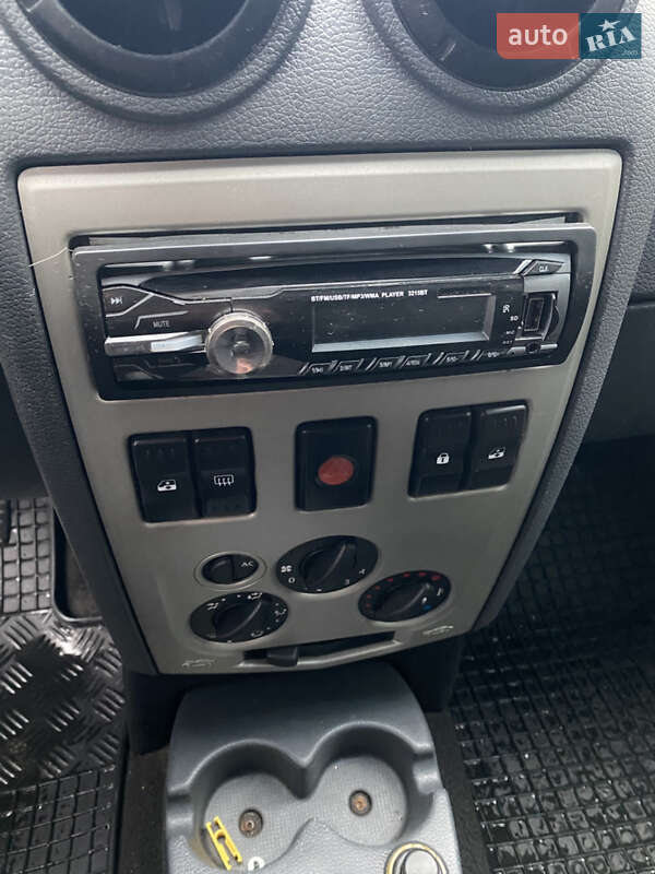 Седан Dacia Logan 2008 в Чернигове фото 11 Седан Dacia Logan 2008 в Чернигове