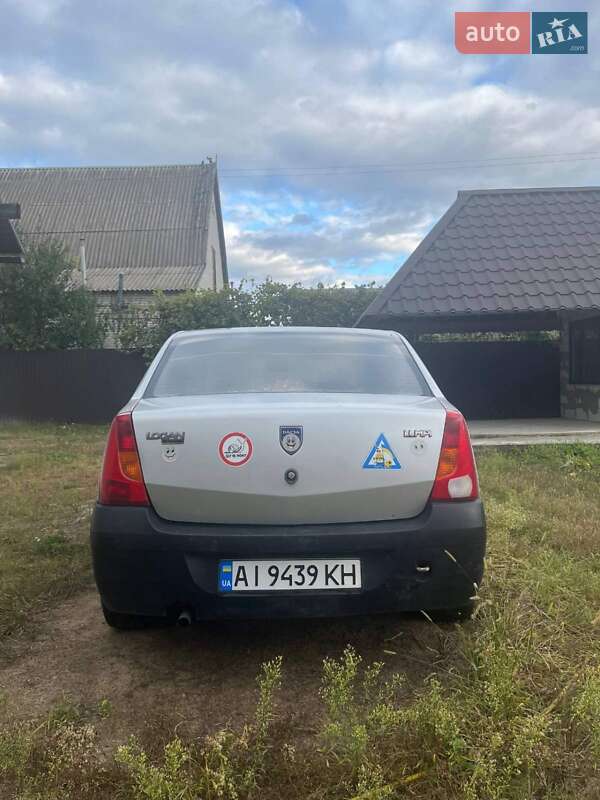Седан Dacia Logan 2008 в Києві