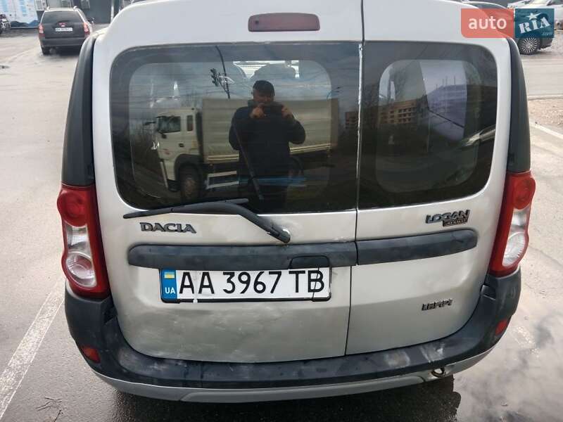 Седан Dacia Logan 2008 в Киеве