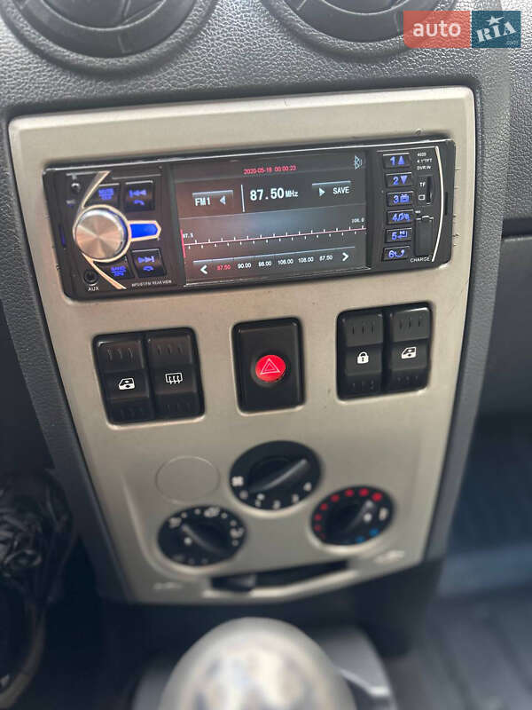 Седан Dacia Logan 2009 в Хмельницькому