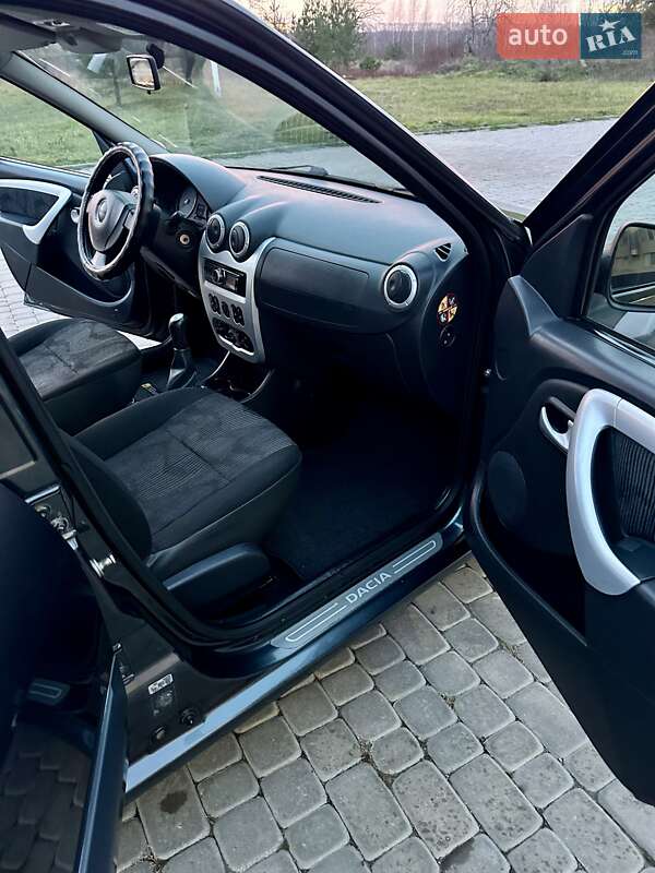 Седан Dacia Logan 2009 в Теплике