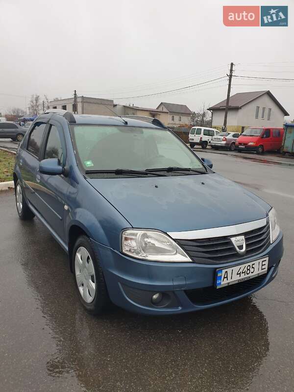 Седан Dacia Logan 2008 в Бучі
