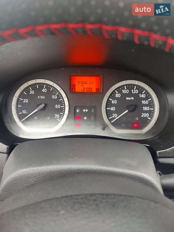 Седан Dacia Logan 2008 в Рівному