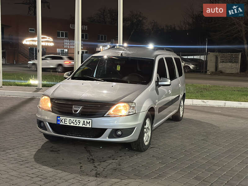 Седан Dacia Logan 2009 в Днепре