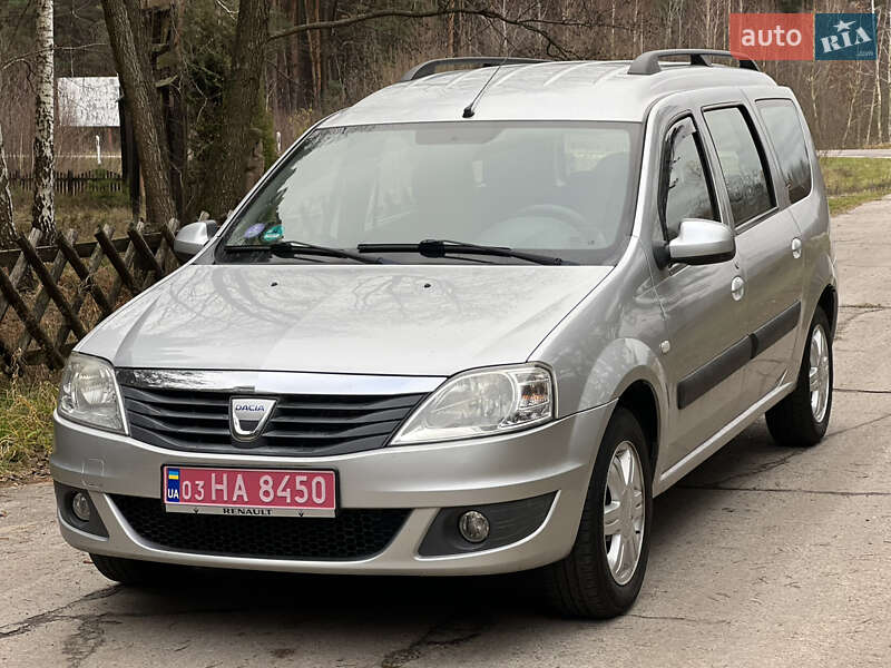 Седан Dacia Logan 2011 в Ковеле