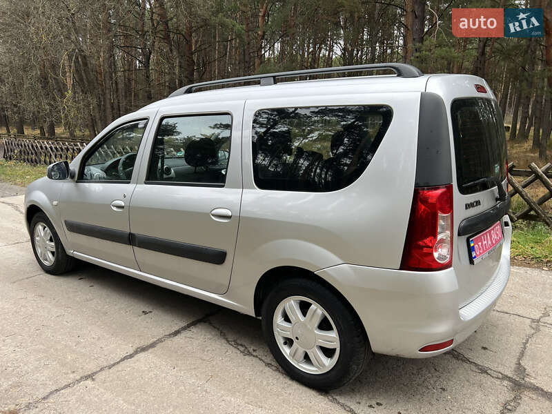 Седан Dacia Logan 2011 в Ковеле