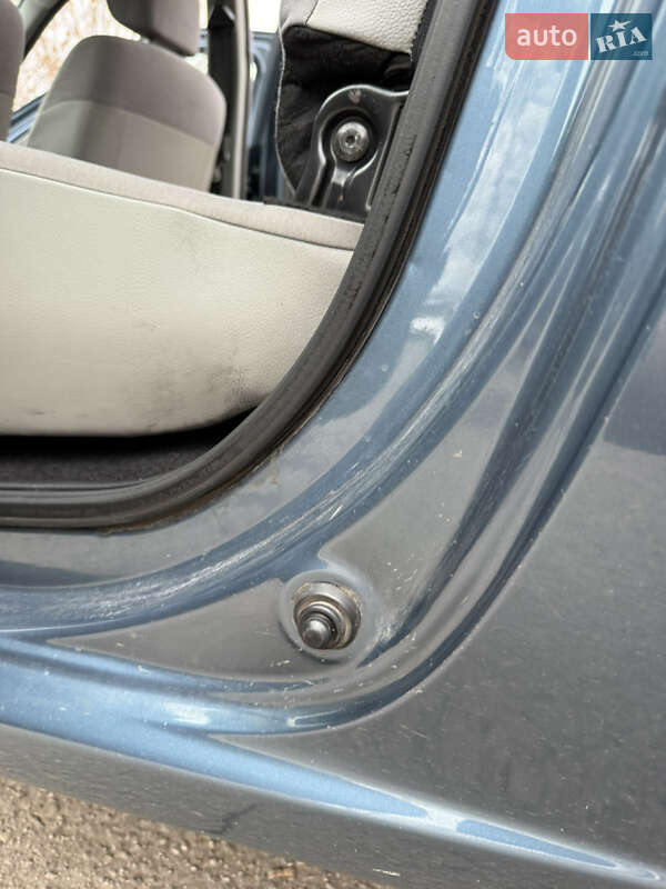 Седан Dacia Logan 2007 в Самборі фото 29 Седан Dacia Logan 2007 в Самборі