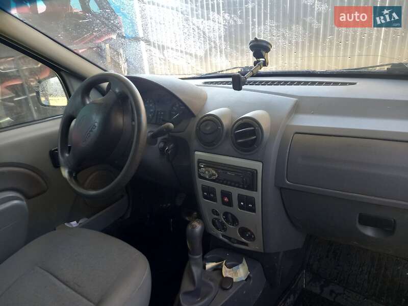 Седан Dacia Logan 2011 в Перемышлянах фото 2 Седан Dacia Logan 2011 в Перемышлянах