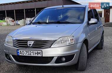 Седан Dacia Logan 2008 в Каневе