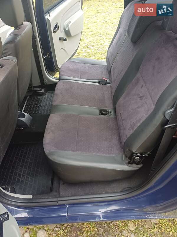 Седан Dacia Logan 2011 в Тернополе фото 11 Седан Dacia Logan 2011 в Тернополе