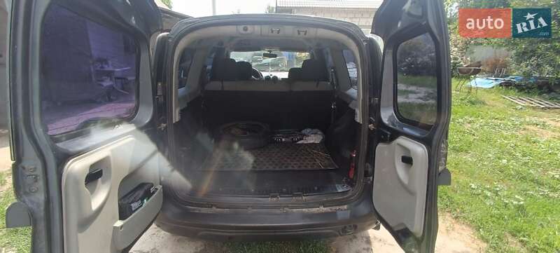 Седан Dacia Logan 2008 в Києві