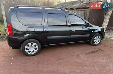 Седан Dacia Logan 2010 в Петропавловской Борщаговке