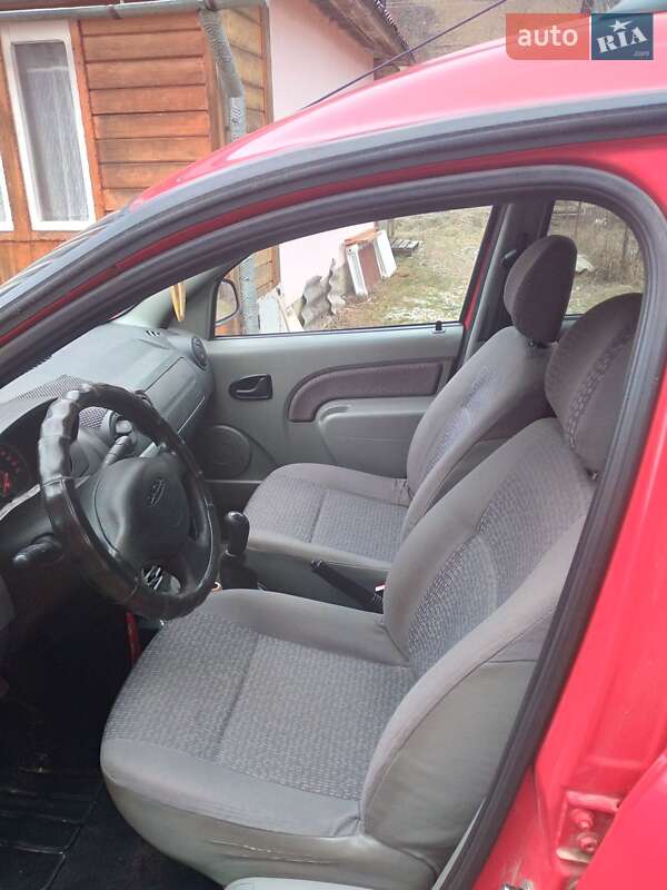 Седан Dacia Logan 2007 в Межгорье