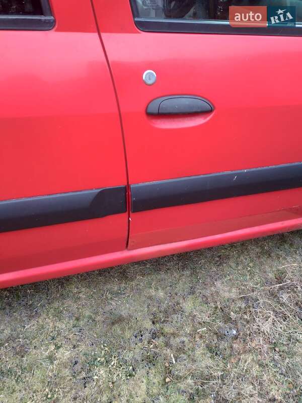 Седан Dacia Logan 2007 в Межгорье