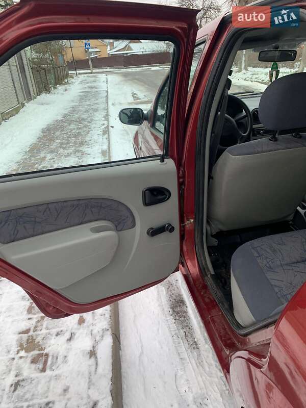 Седан Dacia Logan 2006 в Здолбунове