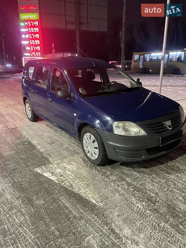 Седан Dacia Logan 2009 в Києві