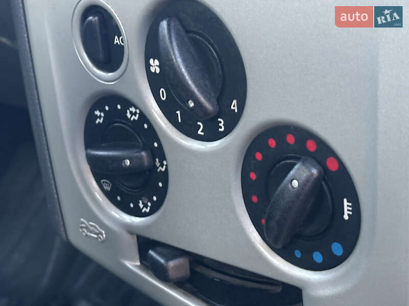 Седан Dacia Logan 2008 в Дрогобыче