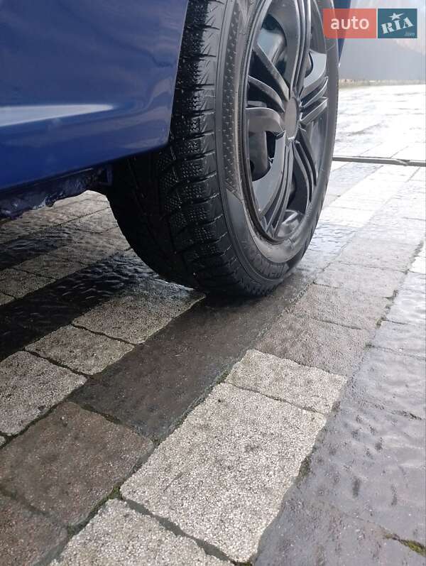 Седан Dacia Logan 2007 в Сваляве