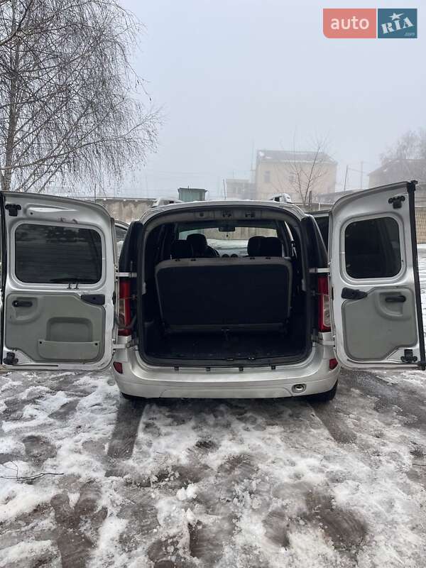 Седан Dacia Logan 2007 в Кривом Роге