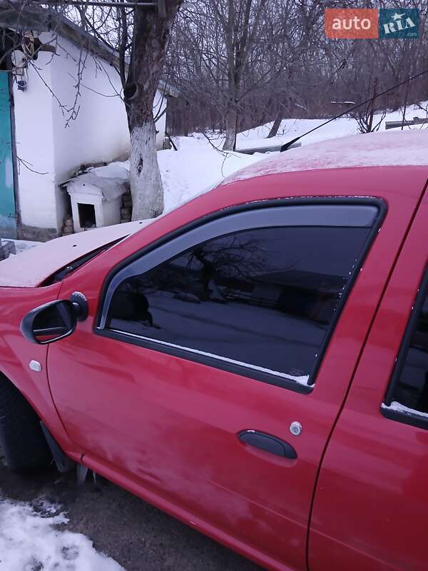Седан Dacia Logan 2007 в Ольшане