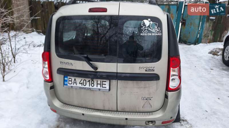 Седан Dacia Logan 2009 в Валках